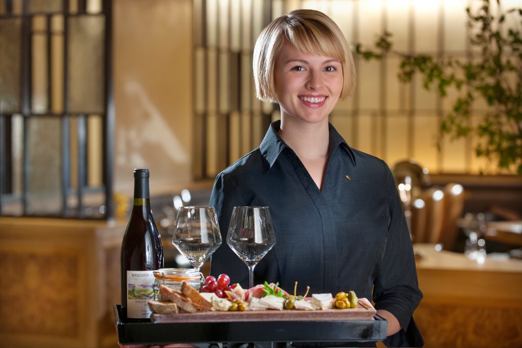 food and beverage truong chm 1024x683 1